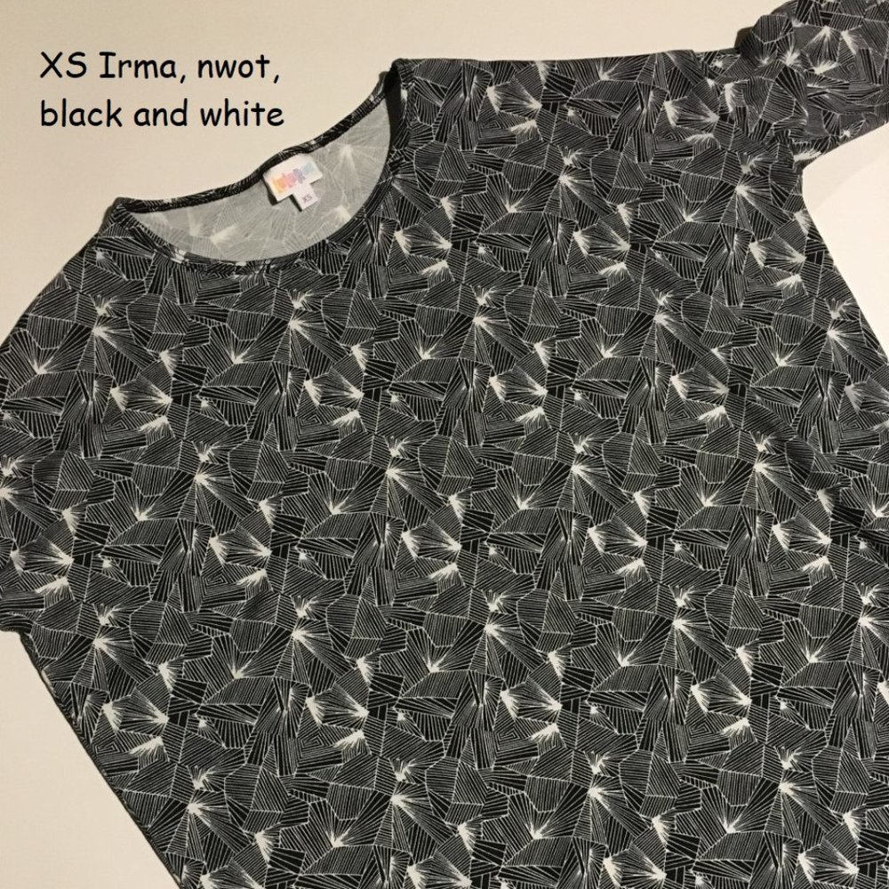 XS Lularoe Irma oversized tunic, black white